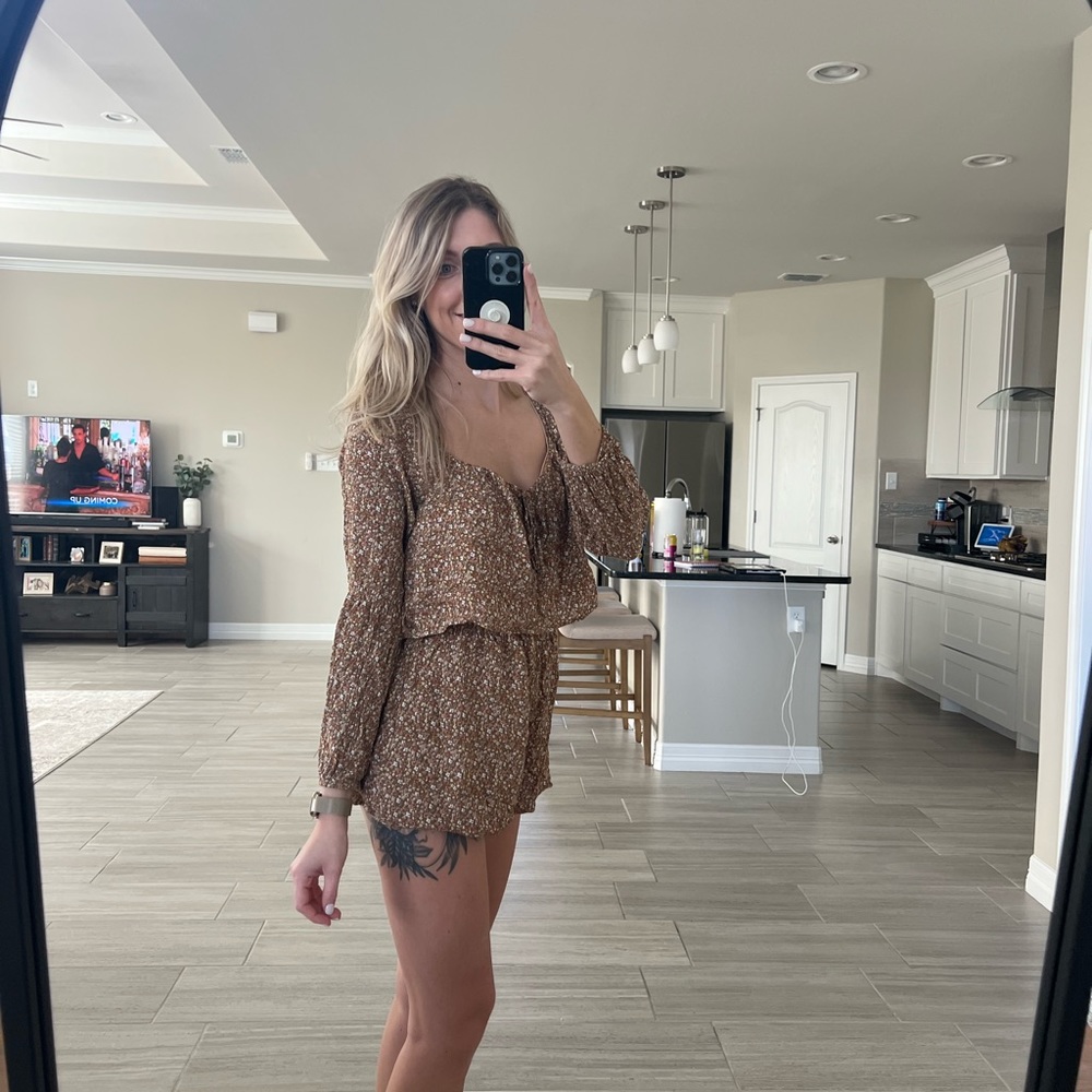 Mustard Brown Floral Romper - Picture 3 of 8